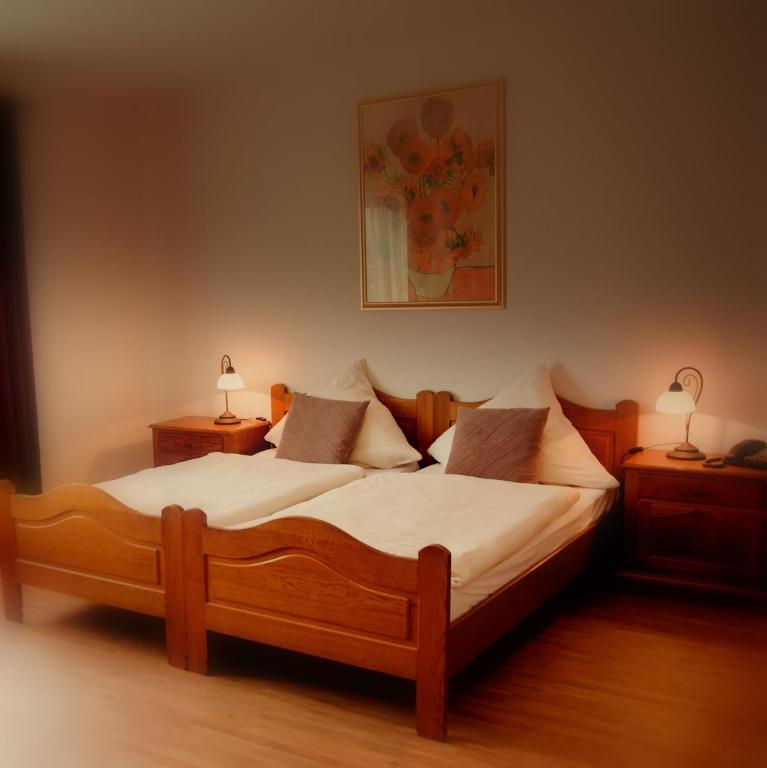 Hotel zum Schnackel Wiesbaden Zimmer foto